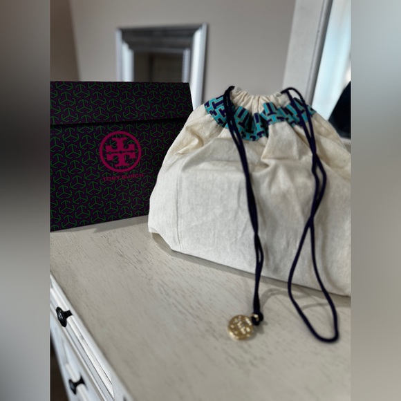 NWOT Tory Burch Fleming Matte Double Zip Mini Bag - Picture 4 of 16